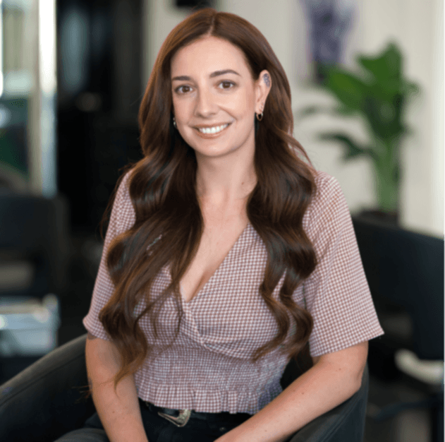 JORDAN BALLARINE, professionalskillstylist Senior Stylist